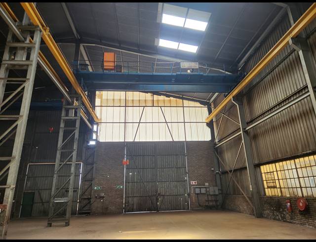 2,400M² WAREHOUSE TO LET IN WADEVILLE